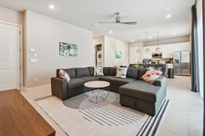Stunning New Condo Close to Disney World